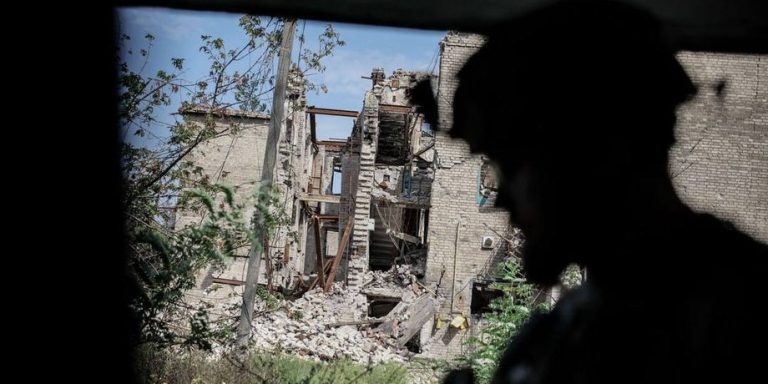 Україна на межі: офіцер розкрив, яке місто ЗСУ може залишити наступним 11 Україна на межі: офіцер розкрив, яке місто ЗСУ може залишити наступним 11