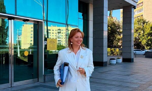 За першою заступницею міністра розвитку громад та територій Альоною Шкрум, було подано прохання про звільнення за її власною ініціативою.