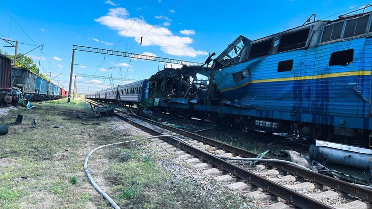 Росія атакувала потяг: Запоріжжя під ударом, кадри воєнних злочинів – дивіться відео 5