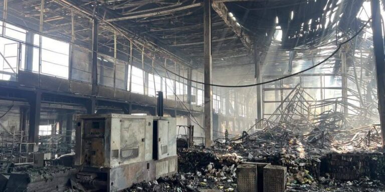 РФ вдарила по складу Червоного Хреста 2 липня: подробиці та фото наслідків 11