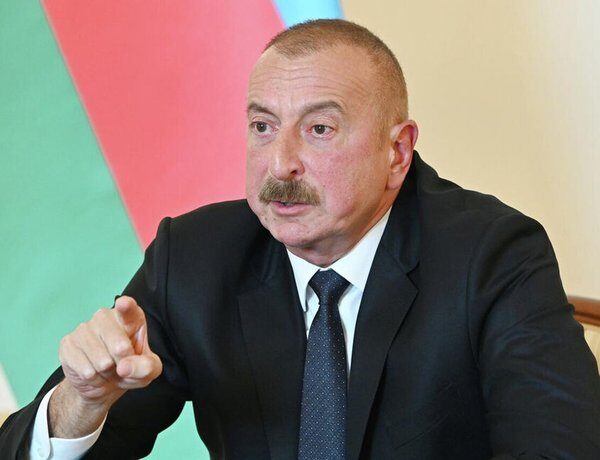 Алієв розкрив таємні переговори РФ та ФРН у Баку щодо України