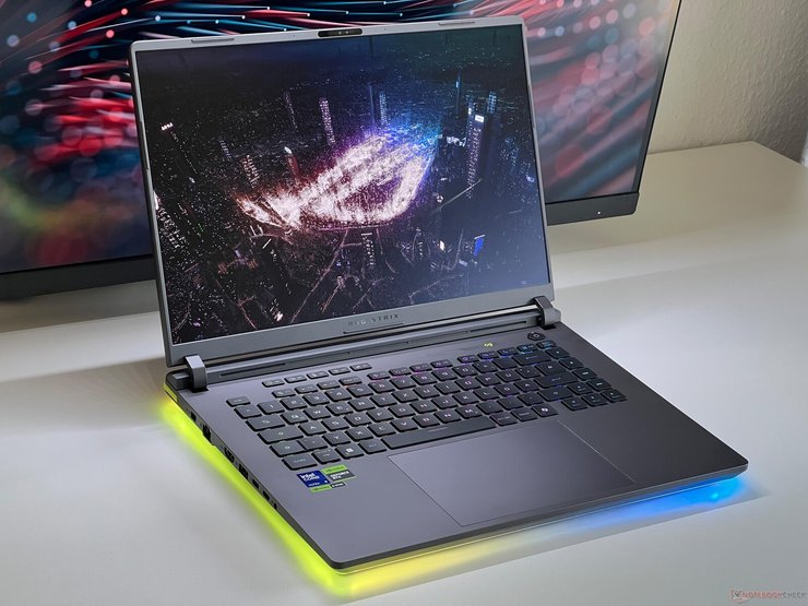 Samsung, Lenovo, Asus: Обираємо найкращі ноутбуки з процесорами Intel (фото) 9 Samsung, Lenovo, Asus: Обираємо найкращі ноутбуки з процесорами Intel (фото) 9