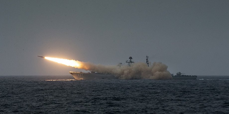Україна під вогнем: Росія запускає крилаті ракети та "Шахеди" 3 Україна під вогнем: Росія запускає крилаті ракети та "Шахеди" 3