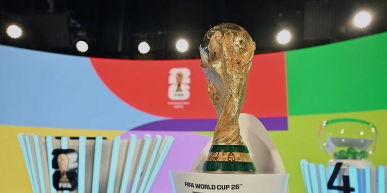Європа виступає проти ФІФА: УЄФА презентувала власний проєкт Чемпіонату світу 34 Європа виступає проти ФІФА: УЄФА презентувала власний проєкт Чемпіонату світу 34