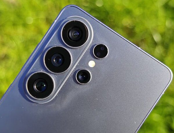 Samsung Galaxy проти OnePlus: хто виграв битву камер смартфонів (фоторепортаж)