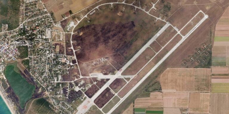 СБУ нищить ворожі винищувачі: потужний удар по аеродрому "Саки" 14 СБУ нищить ворожі винищувачі: потужний удар по аеродрому "Саки" 14