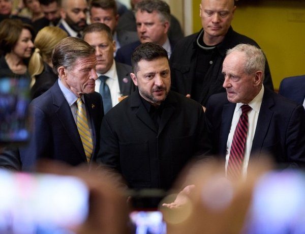 Зеленський переконав Трампа: Україна здатна здобути перемогу у війні, — ЗМІ