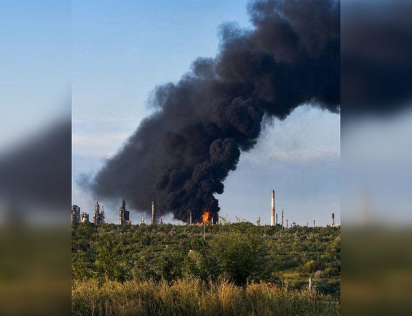 Дрони атакували НПЗ на Самарщині: у Сизрані палає нафтопереробне підприємство