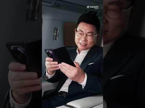 Huawei Mate XT 2: Великий екран і просунута камера засвітилися в мережі (фото, відео)