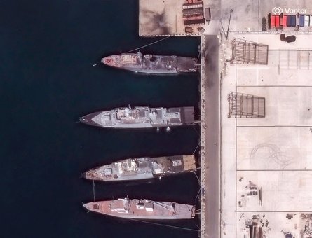 Супутники показали наслідки успішної атаки ЗСУ на російські кораблі у Новоросійську 7 Супутники показали наслідки успішної атаки ЗСУ на російські кораблі у Новоросійську 7