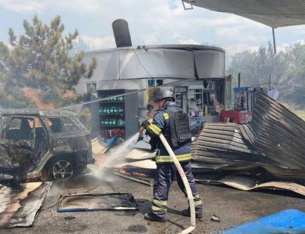 Російський удар по АЗС на Криворіжжі: троє загиблих під завалами