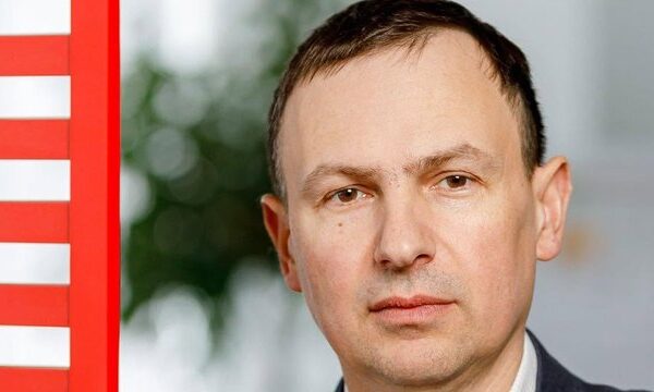 Співзасновник “Нової пошти” запропонував відповісти на ворожі обстріли бізнесу скасуванням регулювання та податковими пільгами.