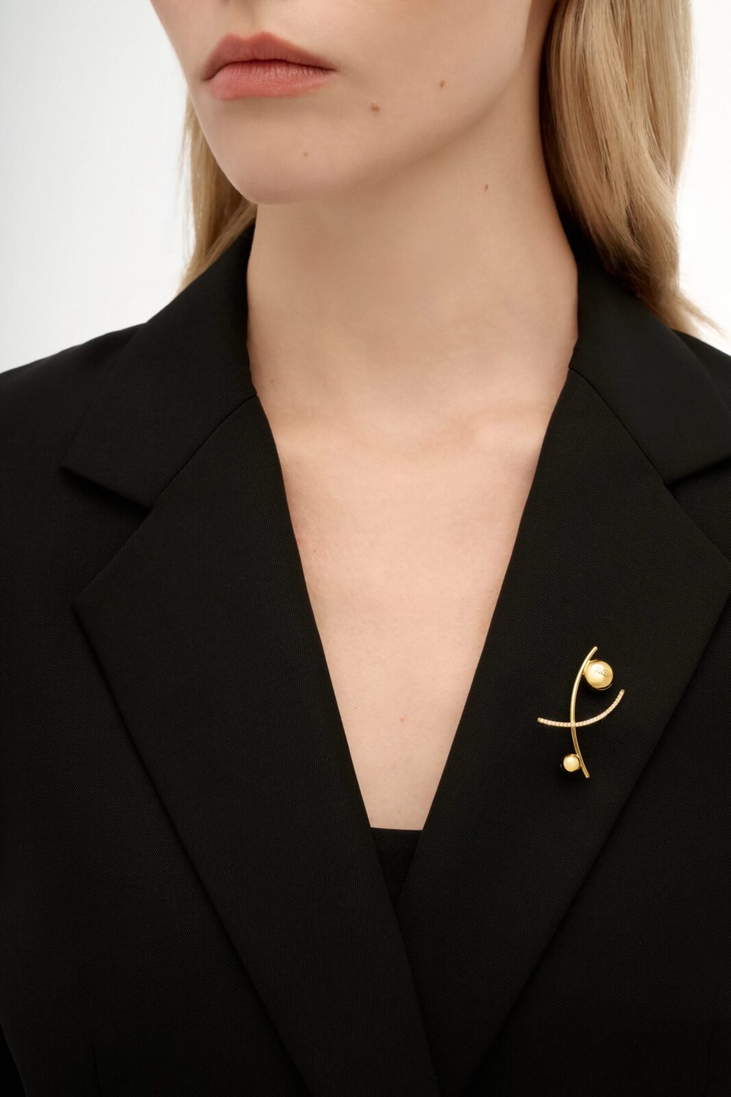 Guzema Jewelry презентували благодійну прикрасу для Vogue Ukraine Leaders Gala