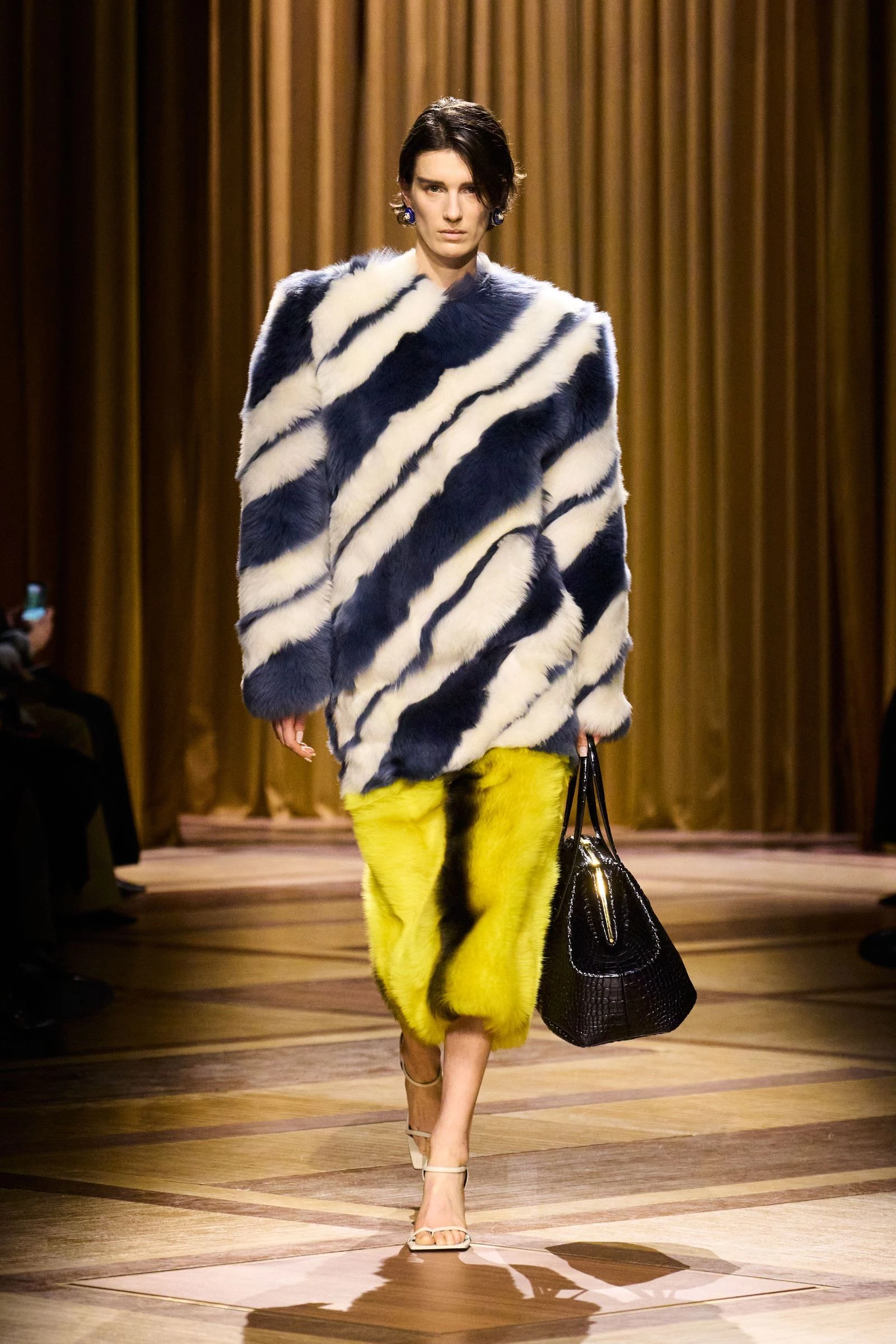 Mugler17