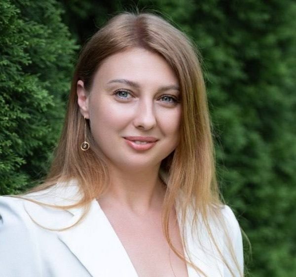 «Мріяла про стоматологію з дитинства»: Анна Іщик розповіла про професійний шлях від України до США