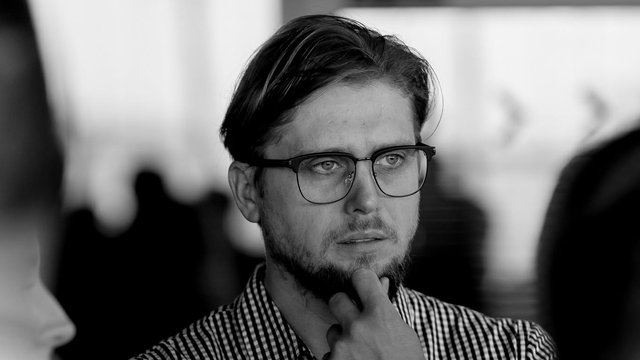 Низька орендна плата за державні складські приміщення, ймовірно, привабить насамперед тих, хто займається дистрибуцією імпортованої продукції. 2 Низька орендна плата за державні складські приміщення, ймовірно, привабить насамперед тих, хто займається дистрибуцією імпортованої продукції. 2