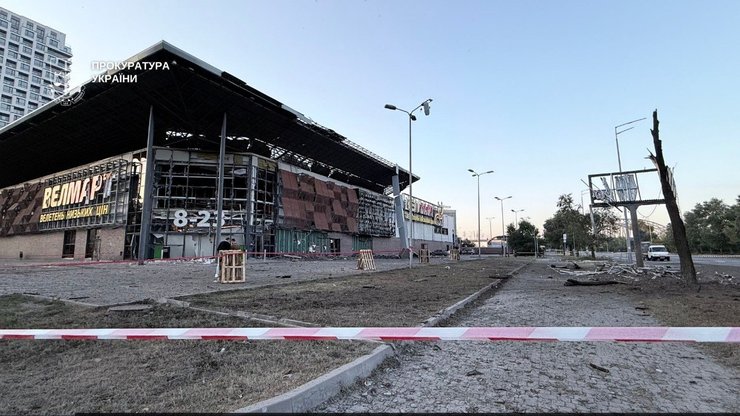 Київ під ударом: ворог застосував балістичні ракети 12 Київ під ударом: ворог застосував балістичні ракети 12