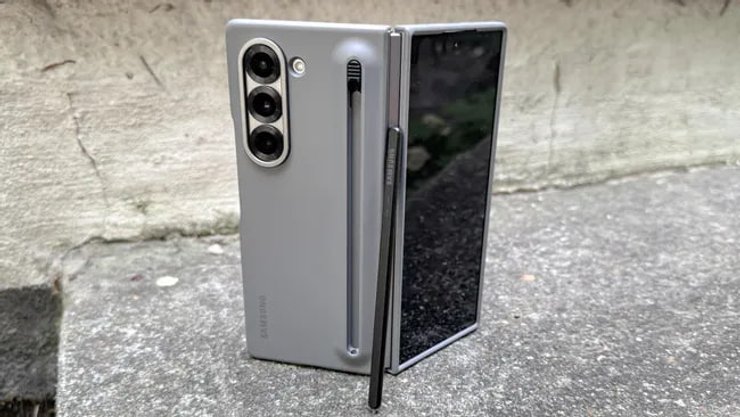 Старий Samsung здивував: два неочікувані козирі проти Galaxy Z Fold 8 Ultra 7 Старий Samsung здивував: два неочікувані козирі проти Galaxy Z Fold 8 Ultra 7