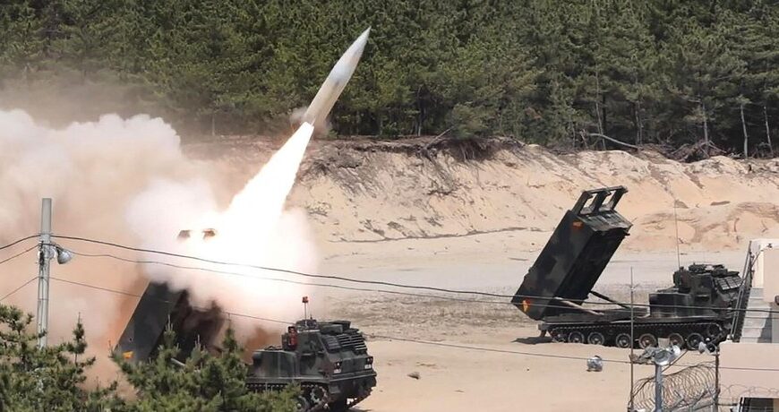 Головна 113 Україна зміцнює оборону: 70 ракет ATACMS та касетні боєприпаси від Туреччини.