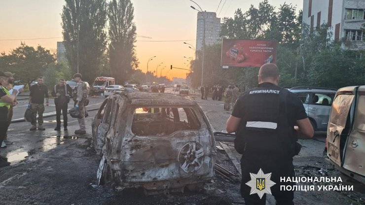 Київ під ударом: ворог застосував балістичні ракети 10 Київ під ударом: ворог застосував балістичні ракети 10