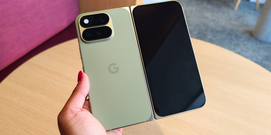 Google розкрила Pixel 11 Pro Fold: деталі, ціни та старт продажів 3 Google розкрила Pixel 11 Pro Fold: деталі, ціни та старт продажів 3