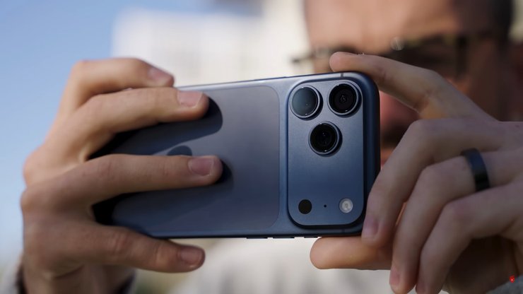 Google Pixel 11 Pro чи iPhone 17 Pro: обираємо флагман 2026 року – порівняння смартфонів 6 Google Pixel 11 Pro чи iPhone 17 Pro: обираємо флагман 2026 року – порівняння смартфонів 6