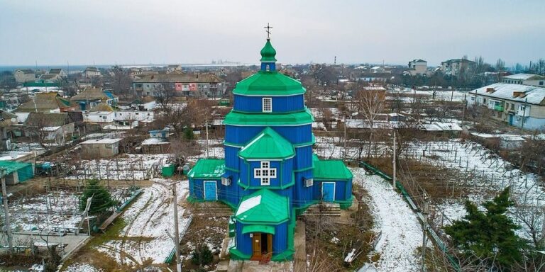 Знищено найстаріший храм України: росіяни зруйнували унікальну дерев'яну архітектуру без жодного цвяха 11 Знищено найстаріший храм України: росіяни зруйнували унікальну дерев'яну архітектуру без жодного цвяха 11