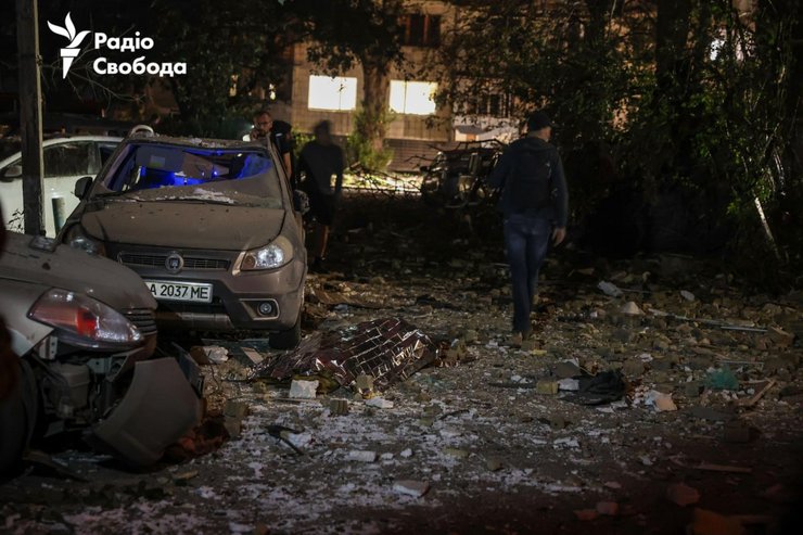 Київ відбиває масовану атаку: 12 загиблих, десятки поранених. 14 Київ відбиває масовану атаку: 12 загиблих, десятки поранених. 14