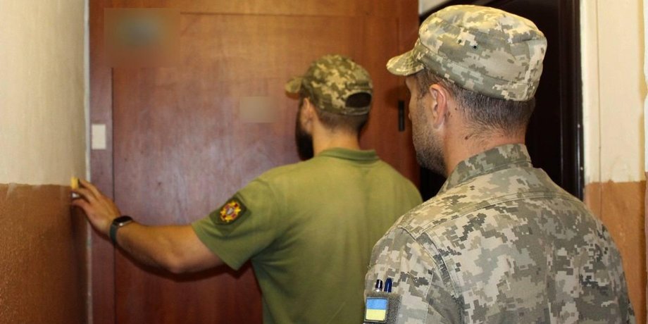 ТЦК вже стукають у двері: як підготуватися до несподіваної повістки 2