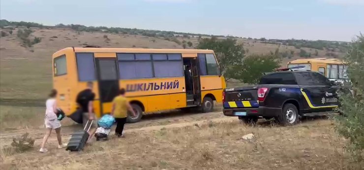 Росіяни двічі атакували поїзд "Житомир-Одеса": наслідки ударів по УЗ 13 Росіяни двічі атакували поїзд "Житомир-Одеса": наслідки ударів по УЗ 13