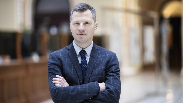 Колишній керівник департаменту нагляду за небанківськими фінустановами Суханов очолив департамент стратегії НБУ 2 Колишній керівник департаменту нагляду за небанківськими фінустановами Суханов очолив департамент стратегії НБУ 2