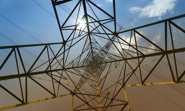Річна торгівля електроенергією не відбулася через військові загрози для покупців та надмірну вартість, як заявив народний депутат.