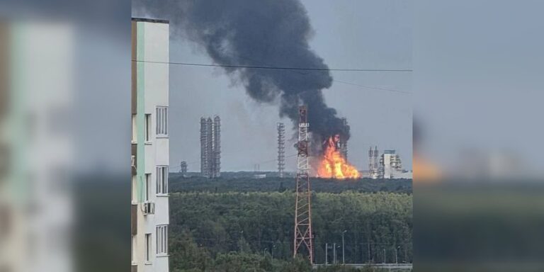 ЗСУ атакували хімзавод у Тобольську: перші кадри наслідків 5