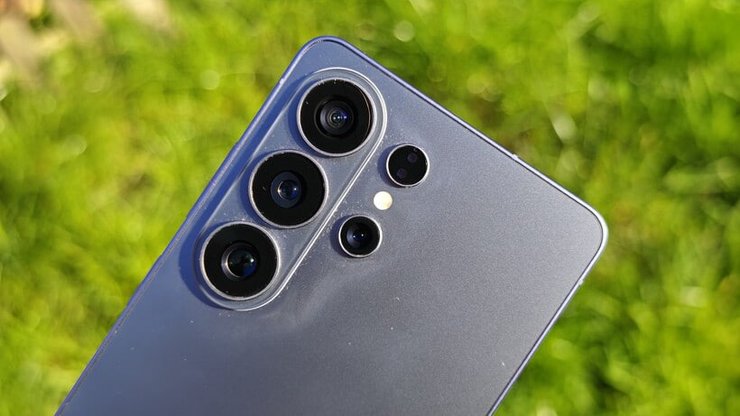 Смартфони з 200 МП камерами: обираємо топ-5 Android-флагманів для ідеальних фото 8 Смартфони з 200 МП камерами: обираємо топ-5 Android-флагманів для ідеальних фото 8