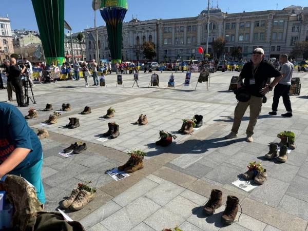 Харків'яни об'єдналися: потужна акція на підтримку родин безвісти зниклих 12