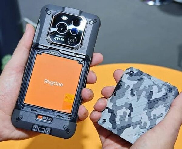 Обирай смартфон з витяжною батареєю: 5 надійних моделей на роки (фото)