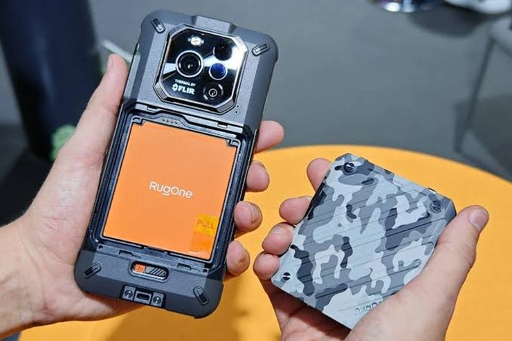 Обирай смартфон з витяжною батареєю: 5 надійних моделей на роки (фото) 6 Обирай смартфон з витяжною батареєю: 5 надійних моделей на роки (фото) 6