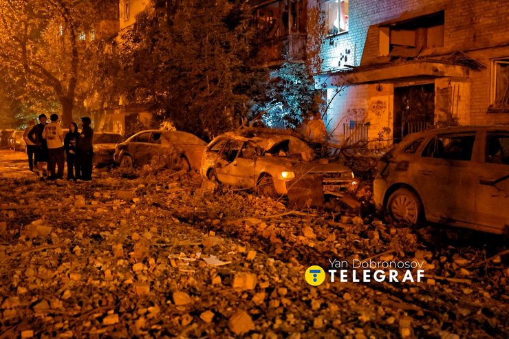 Київ відбиває масовану атаку: 12 загиблих, десятки поранених. 9 Київ відбиває масовану атаку: 12 загиблих, десятки поранених. 9