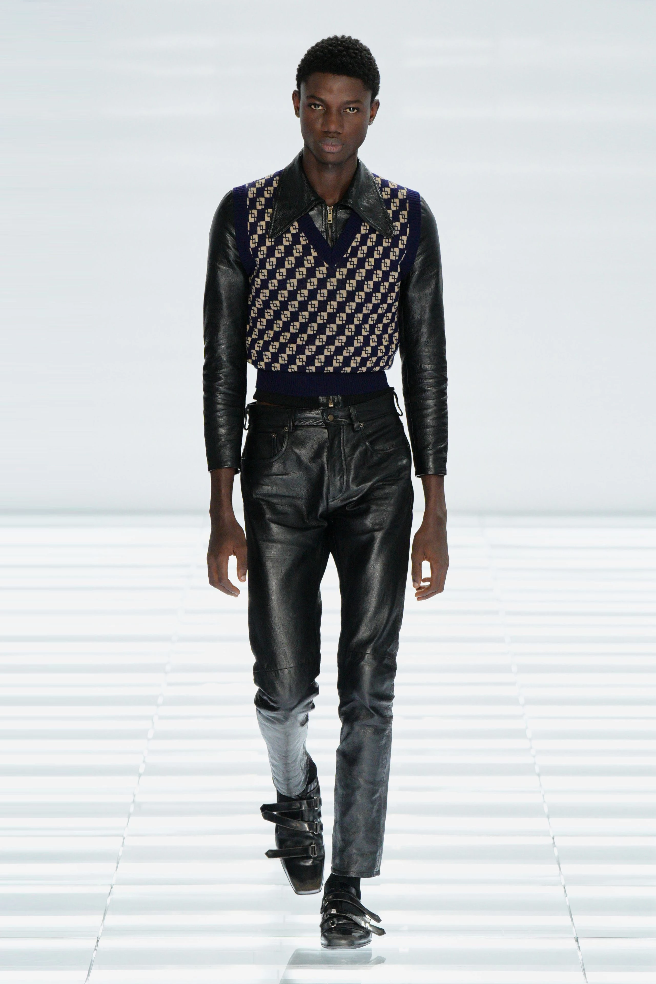Prada Prada18