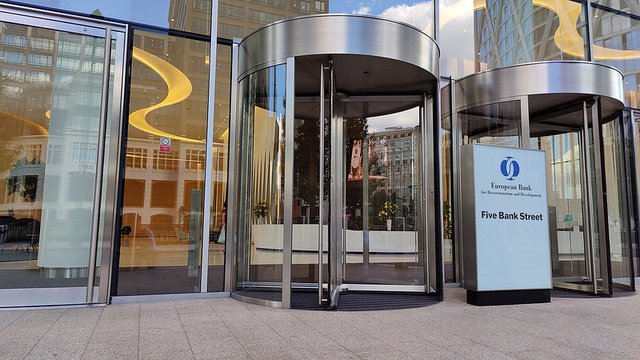 ЄБРР оцінює два проєкти для ПроКредит Банку сумарно до 330 мільйонів євро. 2 ЄБРР оцінює два проєкти для ПроКредит Банку сумарно до 330 мільйонів євро. 2