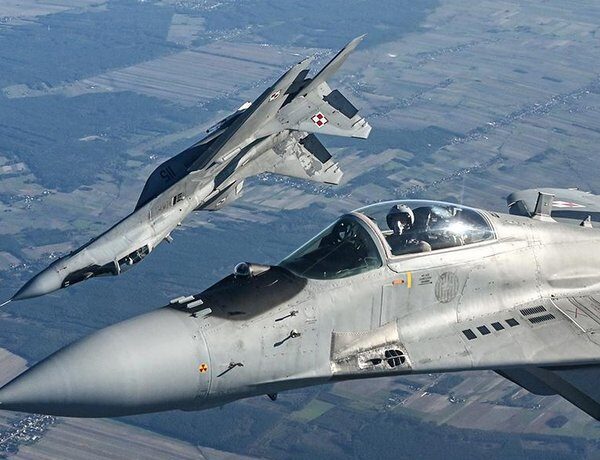 Польща ділиться МіГ-29 з Україною, отримуючи взамін передові дрон-технології