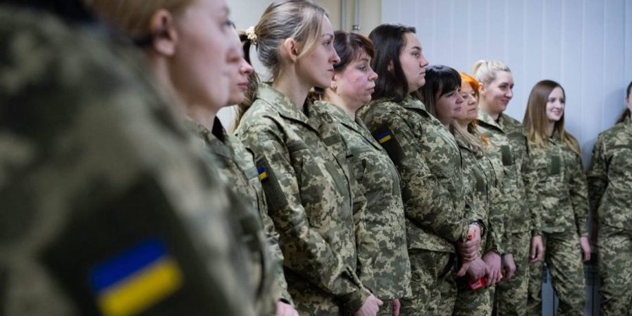 Бездітних українок хочуть мобілізувати: деталі нової петиції 3 Бездітних українок хочуть мобілізувати: деталі нової петиції 3