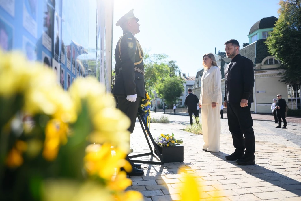 Зеленська засяяла в українському дизайні на святі Незалежності2