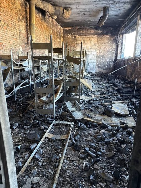 Розетка під ударом: Росіяни знищили склади в Україні 8 Розетка під ударом: Росіяни знищили склади в Україні 8