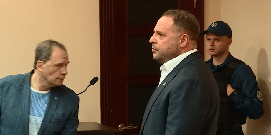 Суд зняв обмеження на пересування для Єрмака: дозволено подорожувати Україною за проханням командування 2 Суд зняв обмеження на пересування для Єрмака: дозволено подорожувати Україною за проханням командування 2
