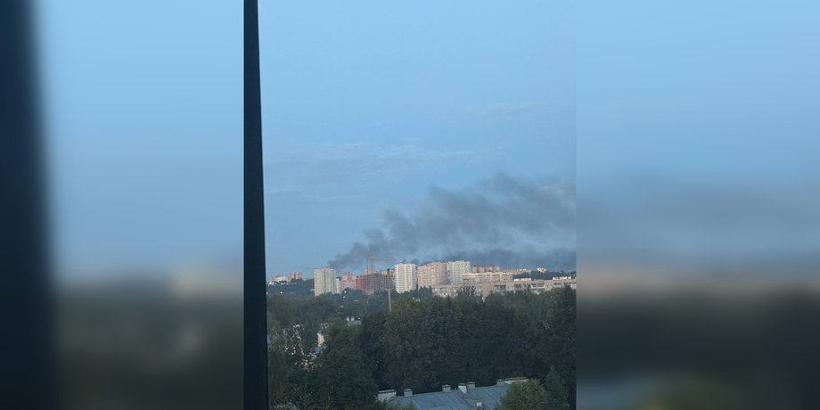 Дрони атакували Ярославський НПЗ: потужні вибухи та палаюче підприємство