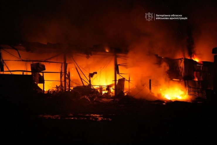 Київ та Запоріжжя під обстрілом: дрони пошкодили багатоповерхівки 6 Київ та Запоріжжя під обстрілом: дрони пошкодили багатоповерхівки 6