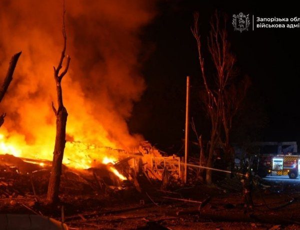 Запоріжжя під обстрілом: блекаут, загиблі та поранені — головні новини України зараз