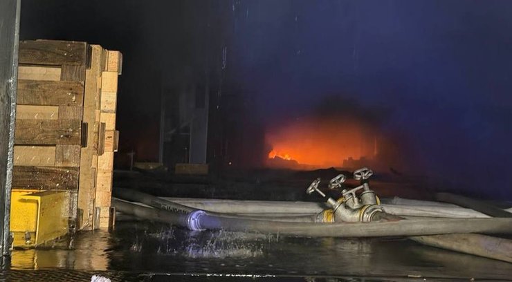 Удар по складах Ашан у Борисполі: Росія атакувала логістичний центр 4