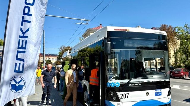 Завдяки співпраці з ЄІБ, Тернопіль оновив чотири дитячі садки та закупив 17 тролейбусів, витративши на це 10,5 мільйона євро.